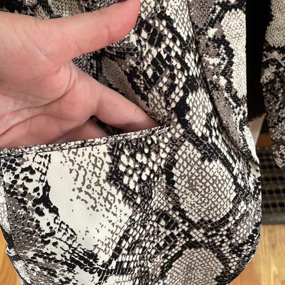 Express 3/4 length blazer - Picture 2 of 5